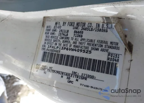 1997 Ford Escort Lx z USA, uszkodzony, nr VIN 1FALP13P6VW409525